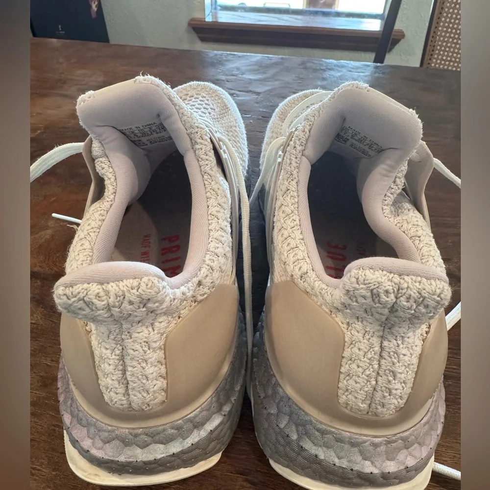 Adidas DNA UltraBoost RARE COLOR - Picture 4 of 5
